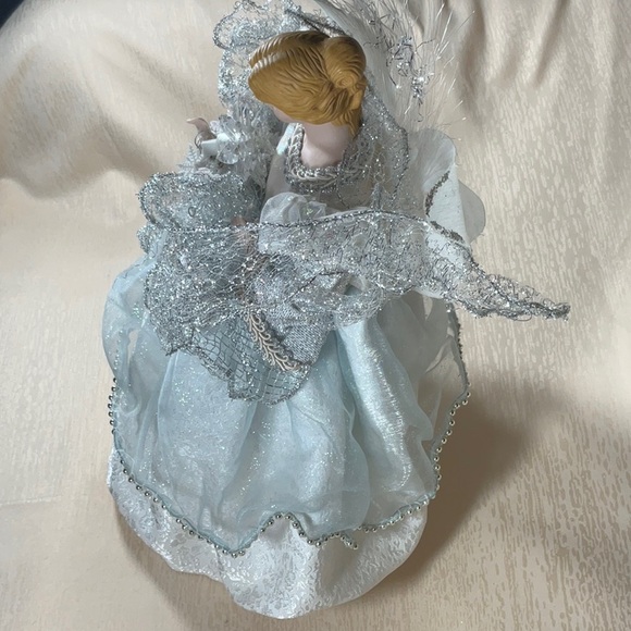 14” Porcelain Angel Fiber Optic Tree Topper-missing cord - Picture 6 of 13